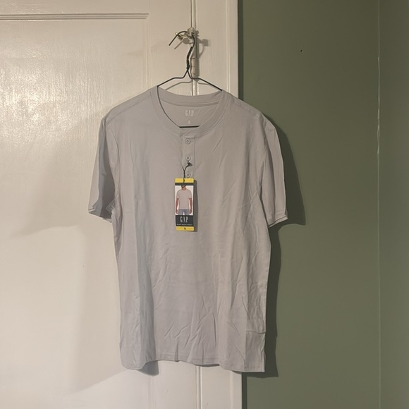 GAP Men’s Short Sleeve 3 Button Henley Tee Gray Size Small - Picture 11 of 12